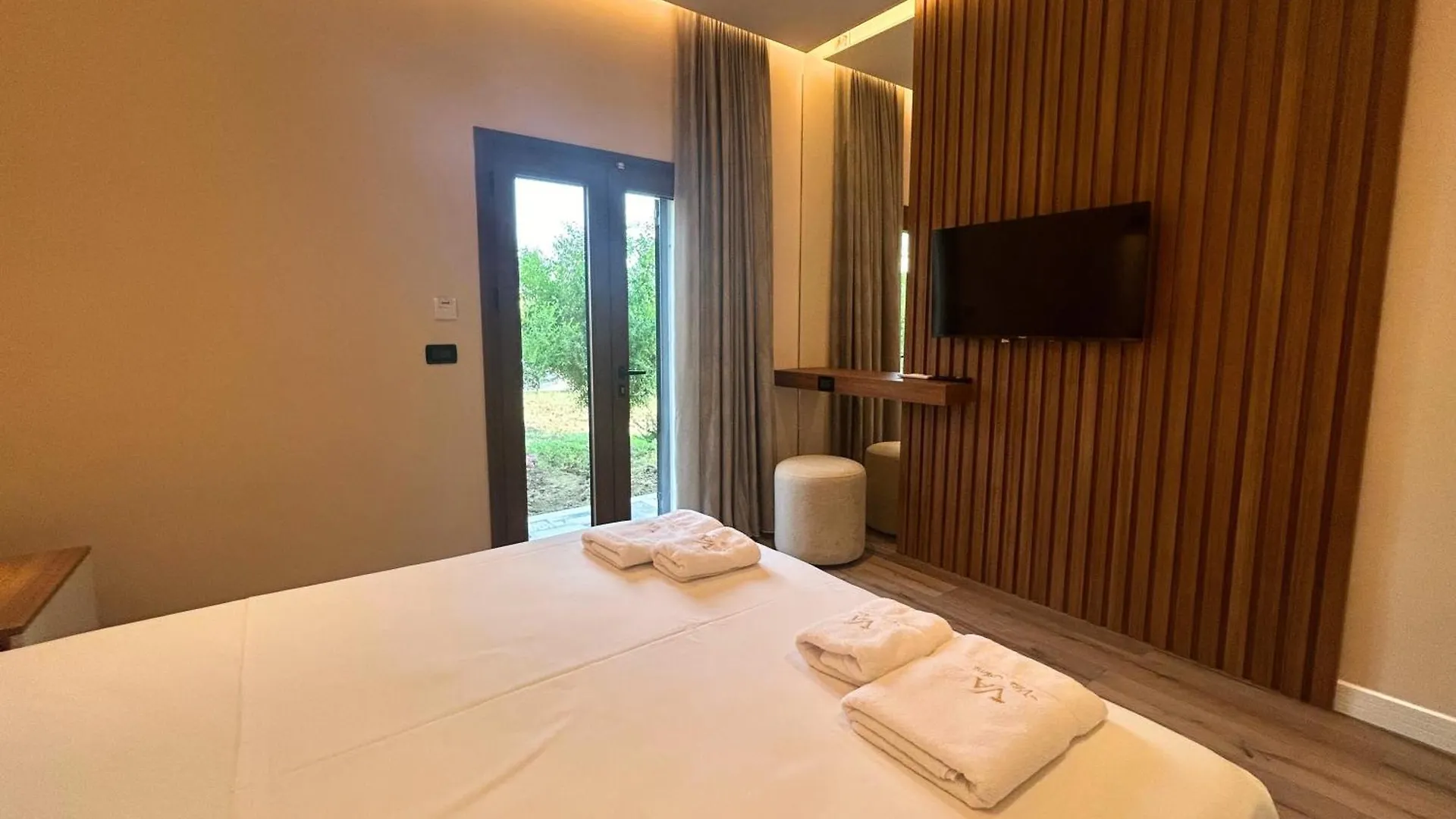 Hotel Vila Ami Trajas