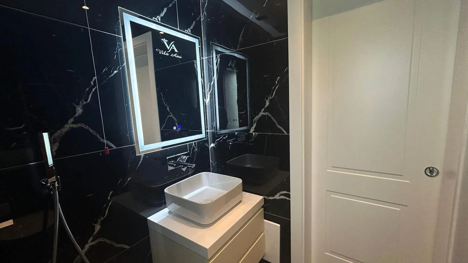 Hotel Vila Ami Trajas