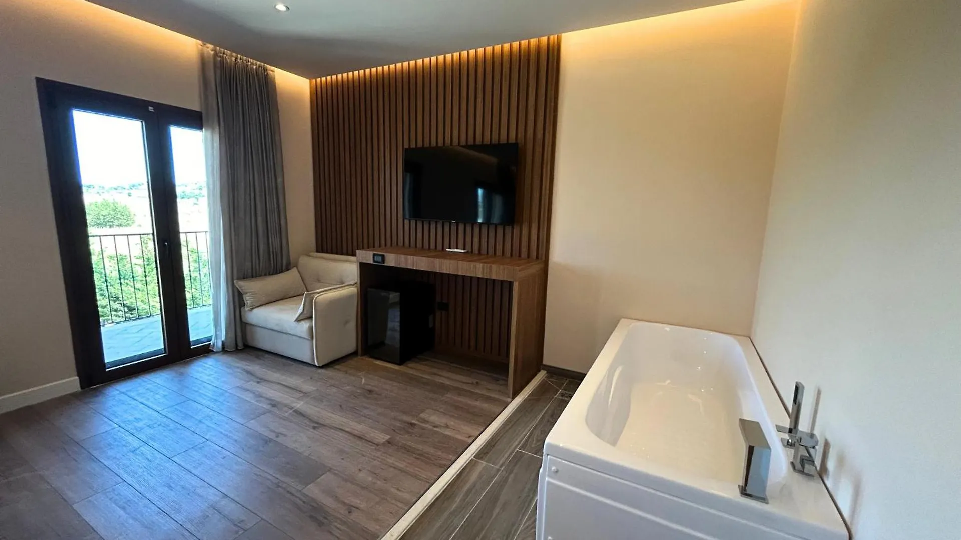 Hotel Vila Ami Trajas
