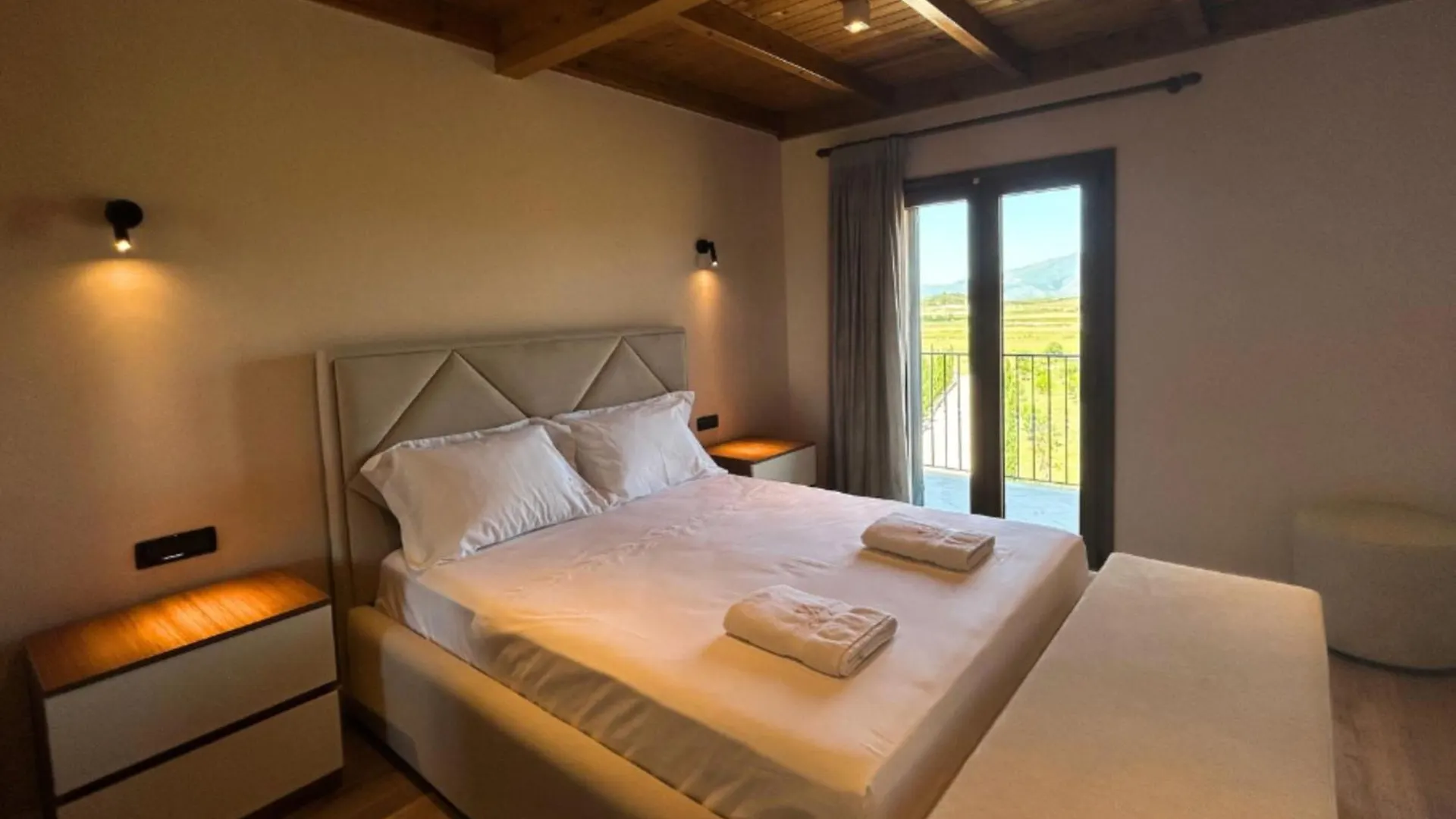 Hotel Vila Ami Trajas